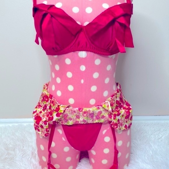 Victoria’s Secret floral garter skirt thong & bustier set - Picture 6 of 8